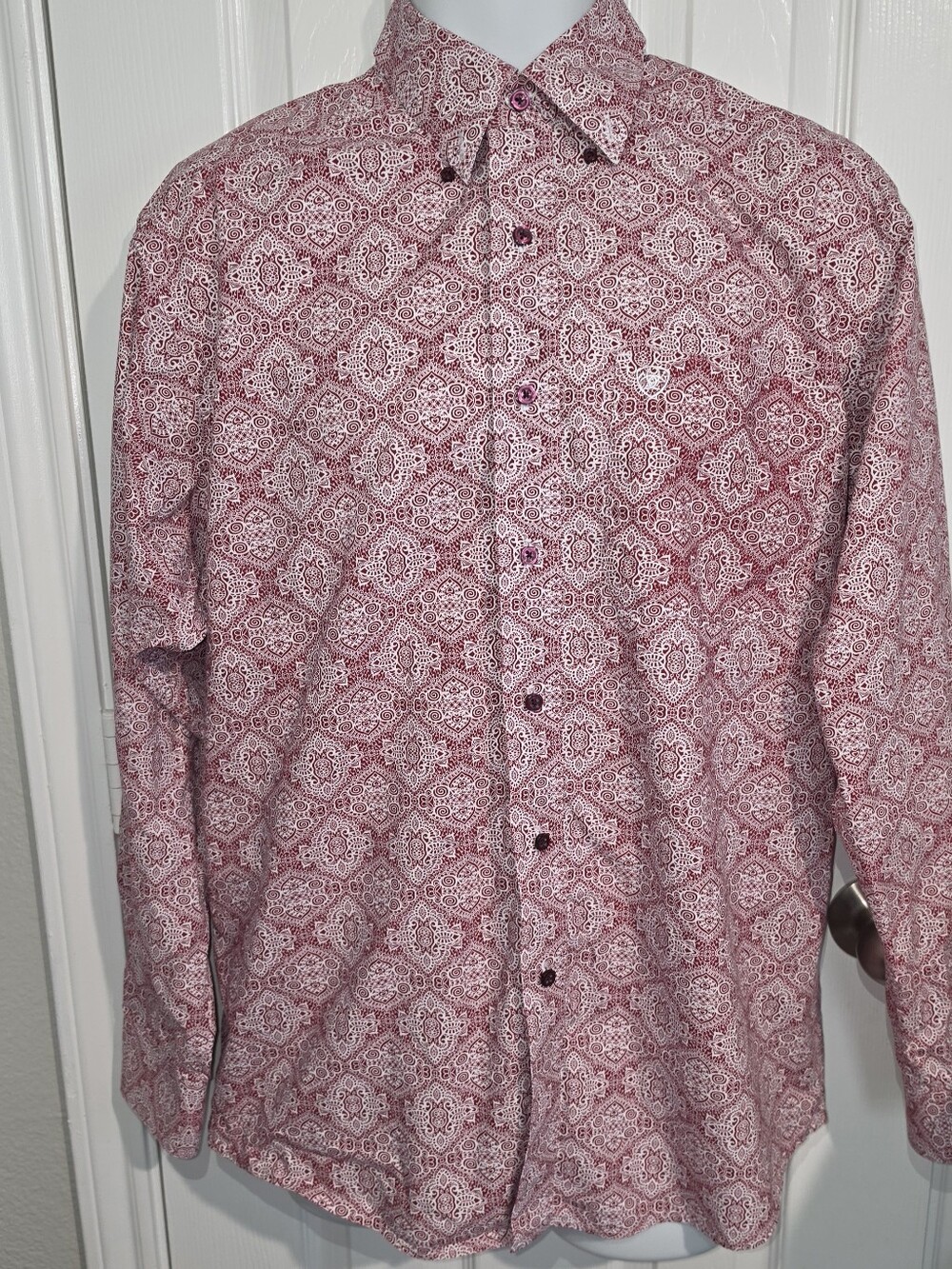 Ariat Men's Red & White Paisley Print Long Sleeve Button-Down Shirt - Size M